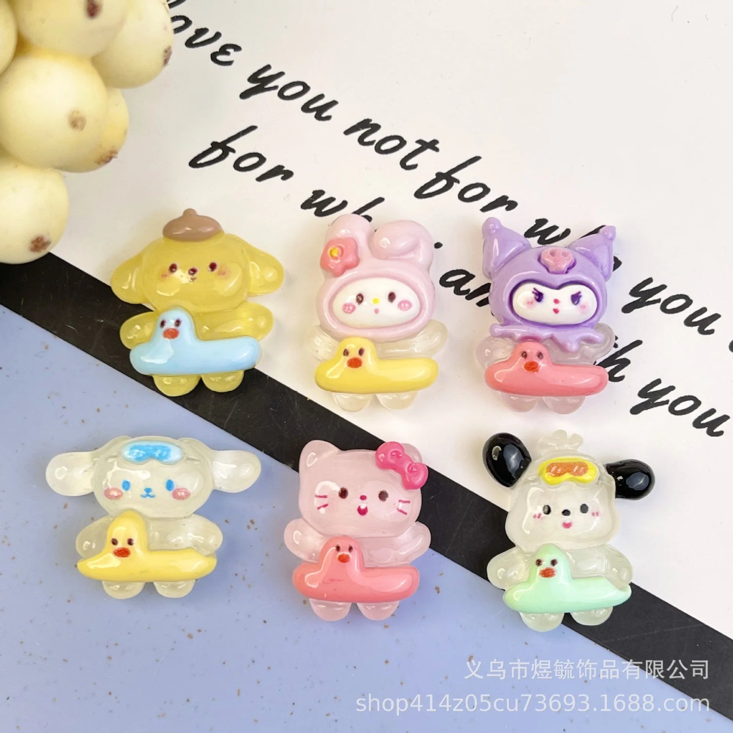 Cartoon anime Sanrio transparent glitter resin accessories handmade DIY hair clips phone cases shoe buckles jewelry materials