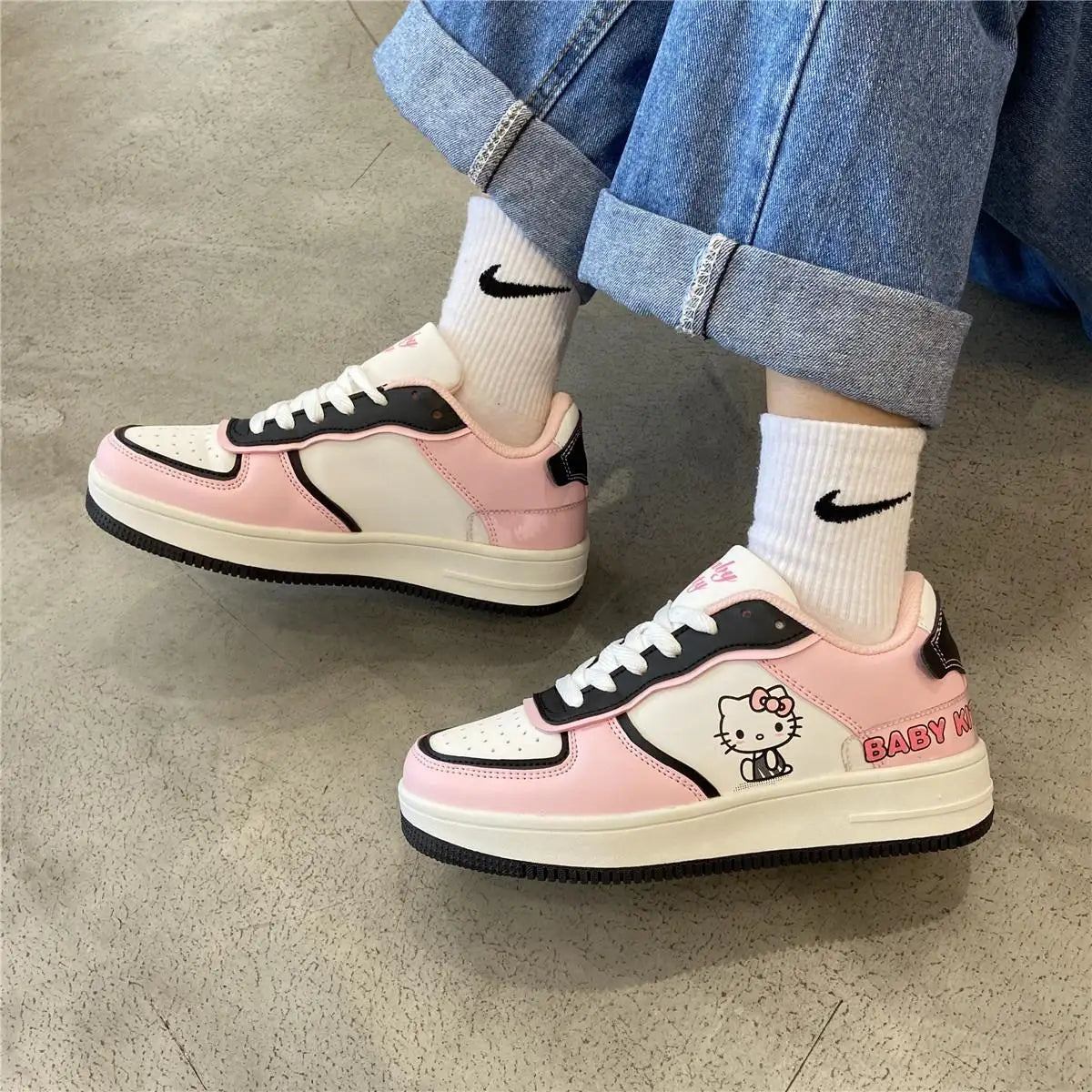 Kawaii Hello Kitty Kuromi Women's Shoes Fashion Breathable Sneaker Leather Cartoon Cute Female Sneakers