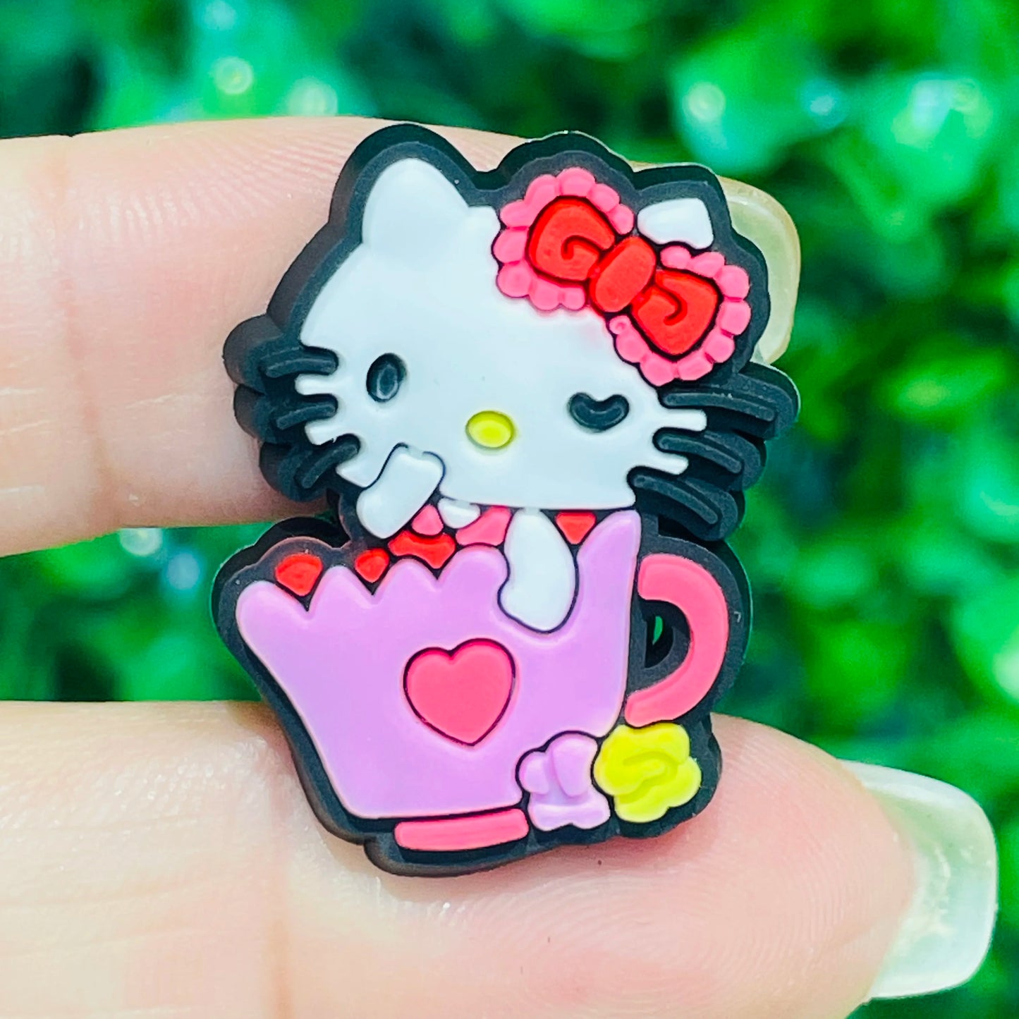 Hot Sales 1-15pcs Hello Kitty PVC Adorable Shoes Buckle Charms Kids Sandals Decorations Fit Birthday Gifts