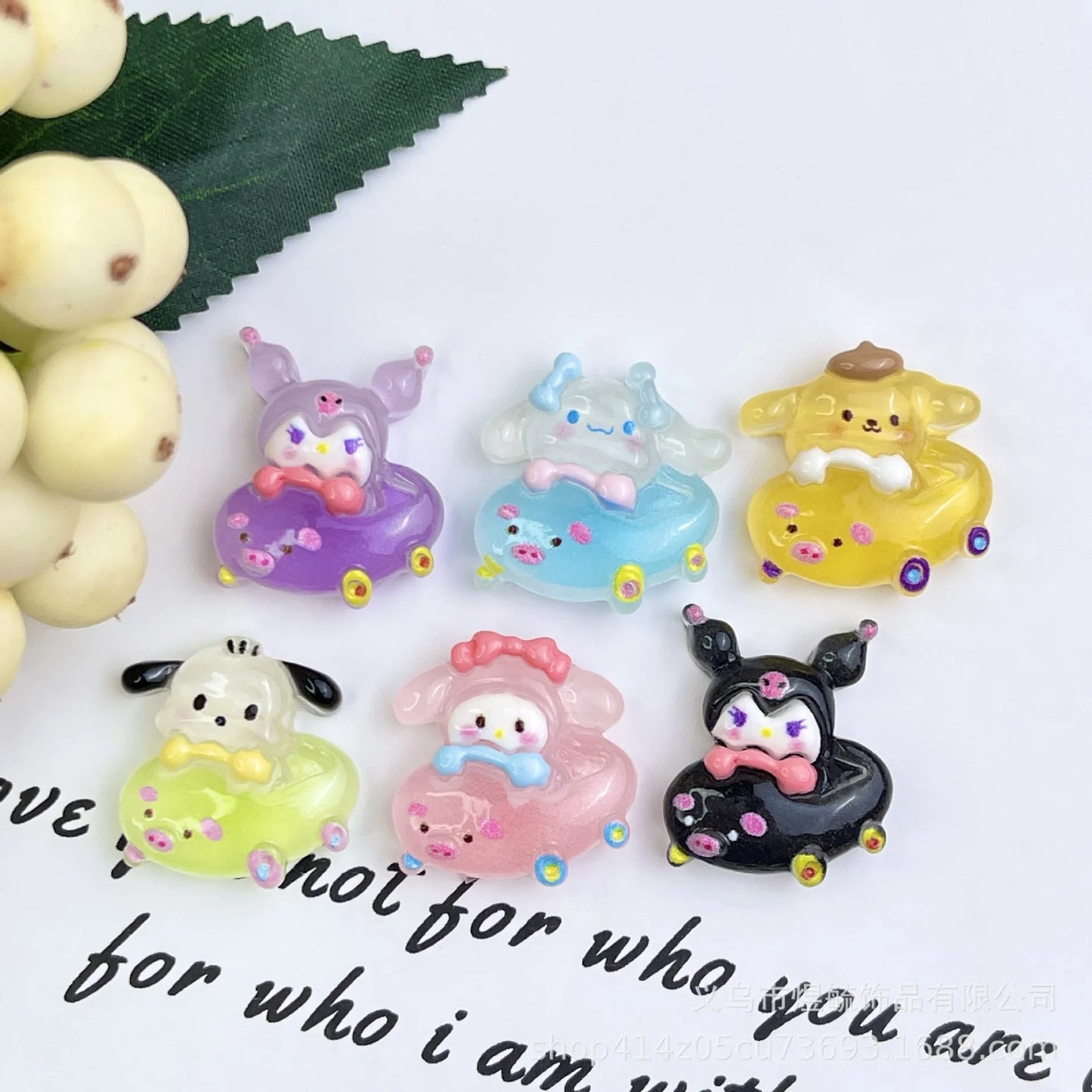 Cartoon anime Sanrio transparent glitter resin accessories handmade DIY hair clips phone cases shoe buckles jewelry materials