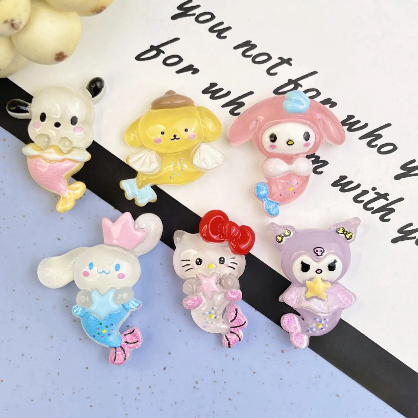 Cartoon anime Sanrio transparent glitter resin accessories handmade DIY hair clips phone cases shoe buckles jewelry materials