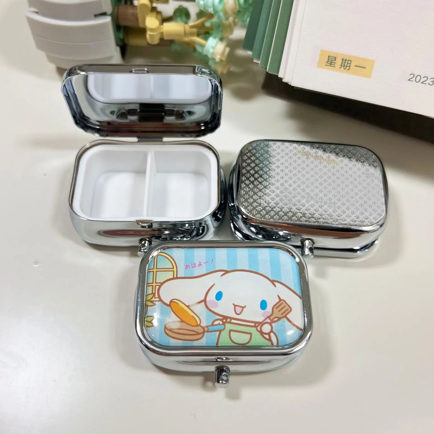 Hello Kitty Pill Case Anime Kuromi My Melody HD Mirror Subpackage Box Portable Travel Multi-Function Jewelry Storage Gift