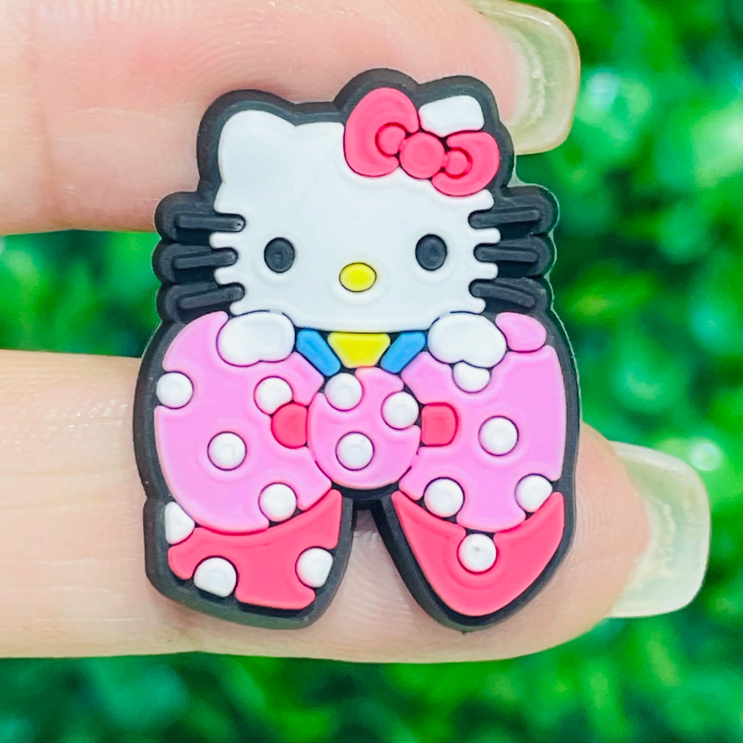 Hot Sales 1-15pcs Hello Kitty PVC Adorable Shoes Buckle Charms Kids Sandals Decorations Fit Birthday Gifts