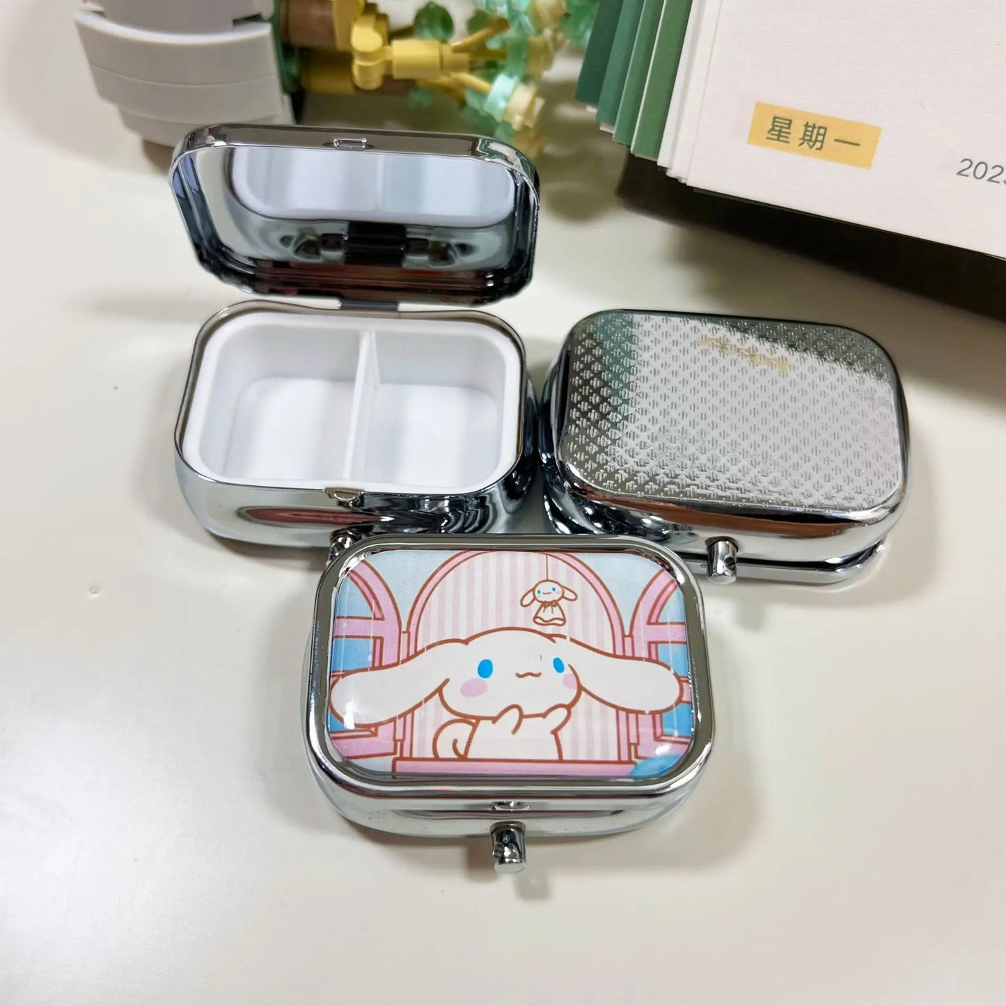 Hello Kitty Pill Case Anime Kuromi My Melody HD Mirror Subpackage Box Portable Travel Multi-Function Jewelry Storage Gift